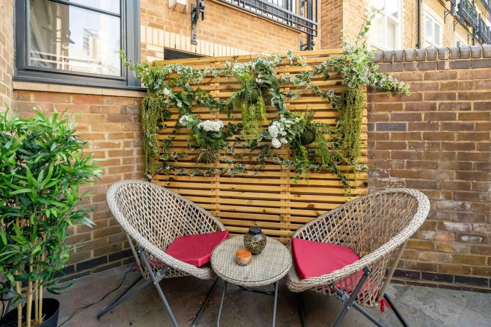 Serene Garden Flat - Steps From Tower Bridge London Apartment